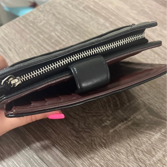 Chanel quilted lambskin zipped wallet - Picture 9 of 11